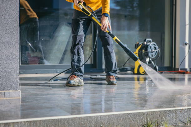 Best Driveway Pressure Washing  in Stevens Point, WI
